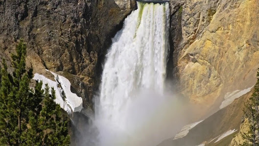 Yellowstone National Park thumb 6
